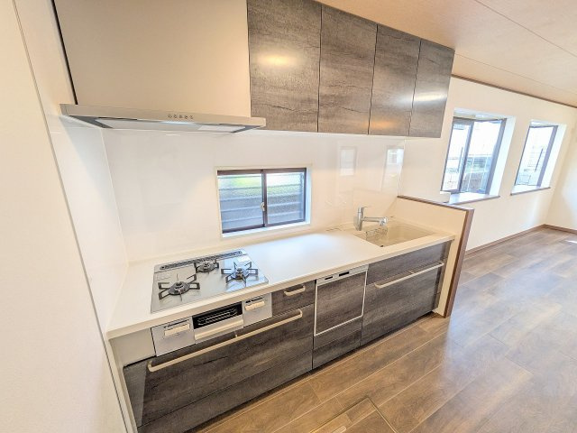 八王子市　絹ケ丘　中古戸建てのキッチン|～新規交換済、使い勝手の良いシステムキッチン～