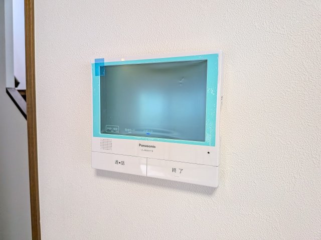八王子市　絹ケ丘　中古戸建てのセキュリティ|～新規交換済のTVモニター付インターホン　訪問者の確認に便利です～