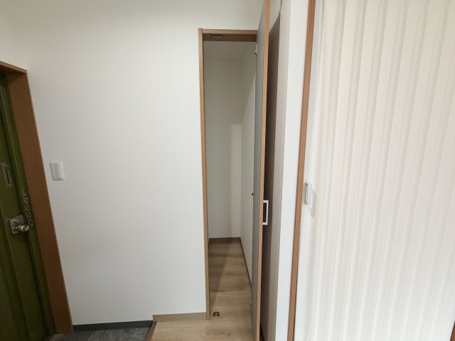 奥野ハイツの玄関