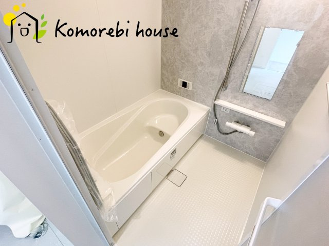 さいたま市見沼区堀崎町1159番　新築一戸建て　ハートフルタウン　Eの浴室|26.9.8