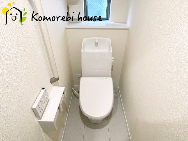 さいたま市見沼区堀崎町1159番　新築一戸建て　ハートフルタウン　Eのトイレ|26.9.8