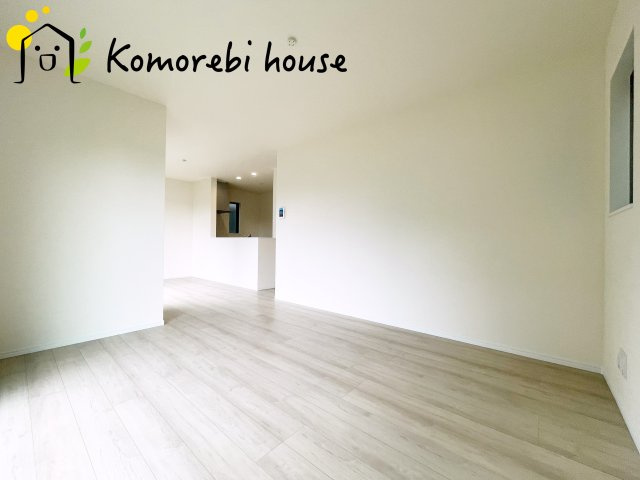 さいたま市見沼区堀崎町1159番　新築一戸建て　ハートフルタウン　Eの居間・リビング|26.9.8
