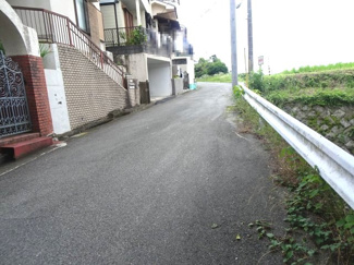 【前面道路含む現地写真】 | 川西市平野1丁目33の27　中古一戸建て