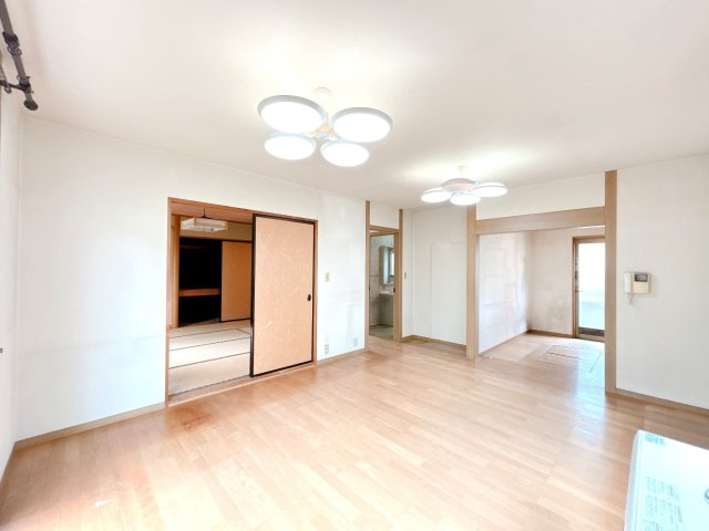 栃木市今泉町1丁目　中古戸建の居間・リビング