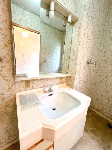 栃木市今泉町1丁目　中古戸建の独立洗面台