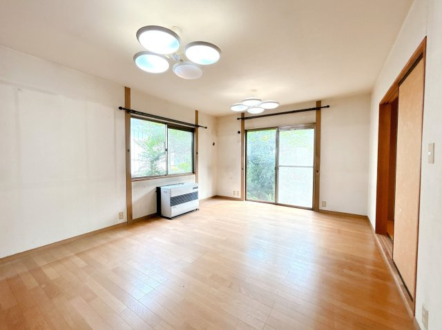 栃木市今泉町1丁目　中古戸建の居間・リビング
