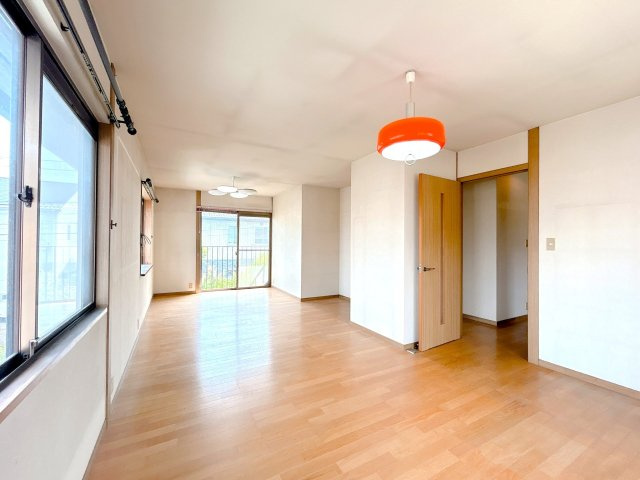 栃木市今泉町1丁目　中古戸建の居間・リビング