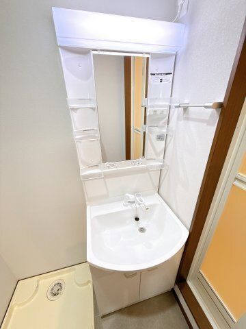 Ｔａｃ　Ｈｉｌｌｓの独立洗面台