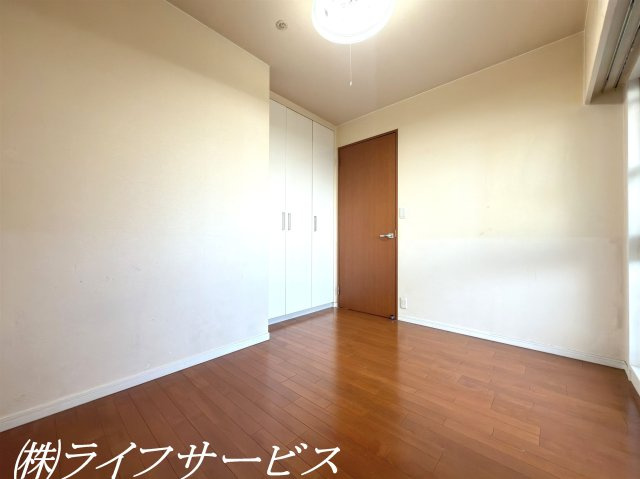 【洋室】 | サンクタス塚本 | 洋室5.0帖／クローゼット有
