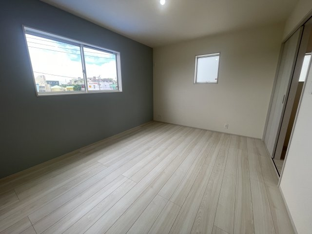 南城市大里稲嶺（全3棟）ラスト3号棟の洋室|3号棟　洋室7.8帖＋WIC＋カウンター付き♪