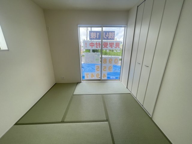 南城市大里稲嶺（全3棟）ラスト3号棟の和室|3号棟　洋風和室4.5帖＋収納付き♪
