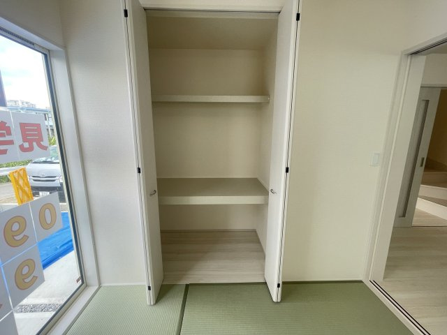 南城市大里稲嶺（全3棟）ラスト3号棟の収納|3号棟　洋風和室4.5帖＋収納付き♪