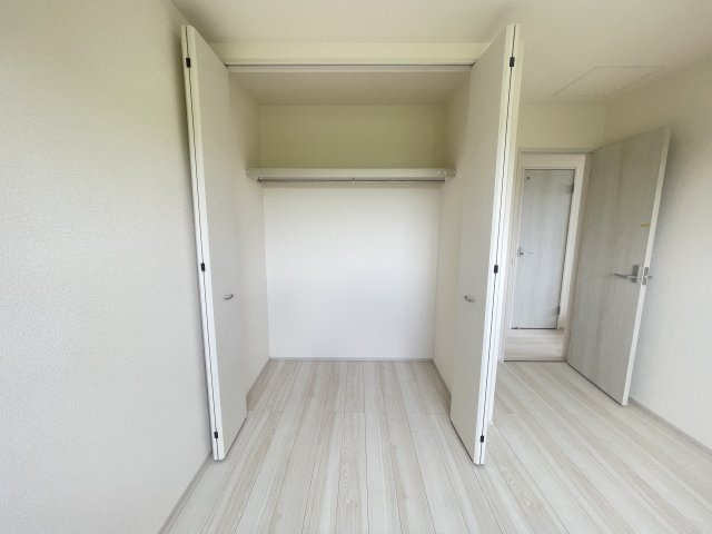 南城市大里稲嶺（全3棟）ラスト3号棟の収納|3号棟　洋室6帖＋CL付き♪