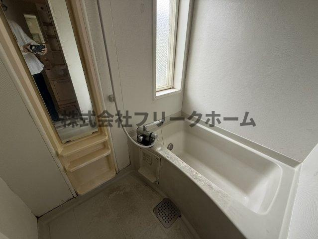 三鷹市下連雀３丁目のタウンの浴室
