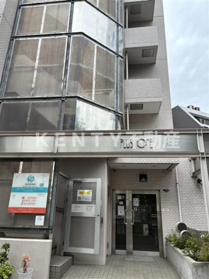 【エントランス】 | ＰＬＵＳ・ＯｎＥ | 建物の内部です