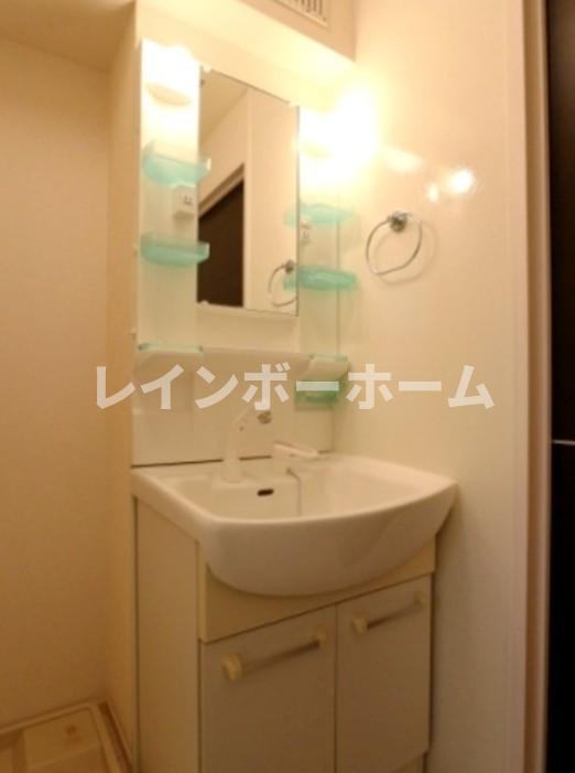 メゾンドシャルマン仲介手数料（賃料の1.10ヵ月）の50％OFF対象物件！の洗面所|コンパクトで使いやすい洗面所