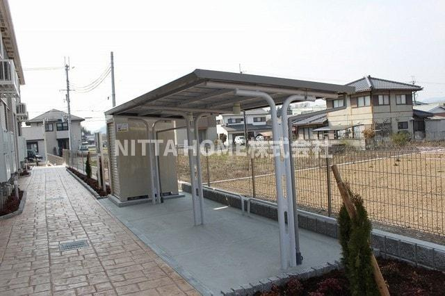 ボヌール・メゾン　篠山のその他共用部分|きれいな敷地内駐輪場も完備しています◎