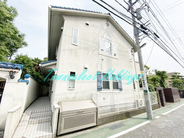 鎌倉市小町２丁目のアパートのエントランス|清潔感のあるエントランスです♪