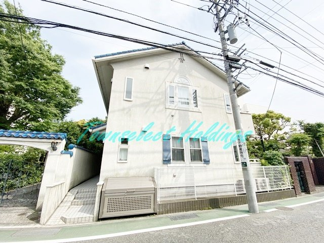 鎌倉市小町２丁目のアパートの外観