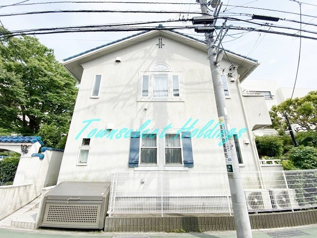 鎌倉市小町２丁目のアパート