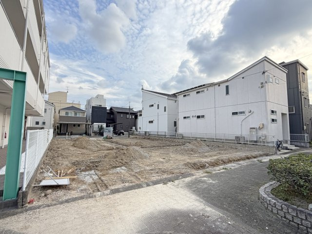 【瑞穂区井の元町Ⅲ 1号棟】LDK18帖超×長期優良住宅の前面道路含む現地写真|現地 北側より撮影（2026.09下旬）