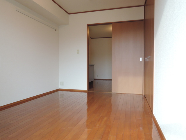 メゾンクレインの居間・リビング|★キレイなお部屋です★