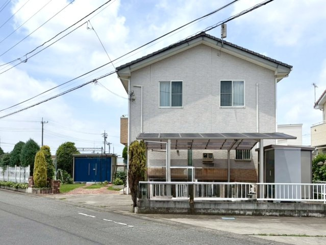 【中古戸建】伊勢崎市境下武士の外観|■外観｜土日のご見学はもちろん、平日・夜間のご案内も大歓迎です♪「今から見たい」や「仕事終わりに見たい」にもご対応できますのでお気軽にお問い合わせください♪