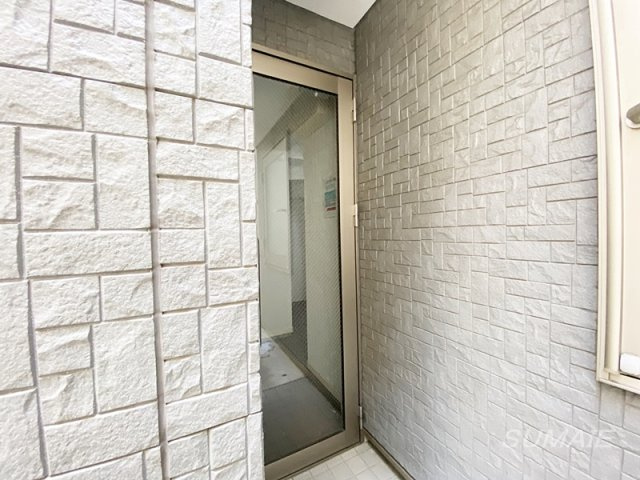 ベルエステート東十条のエントランス|建物入り口です☆