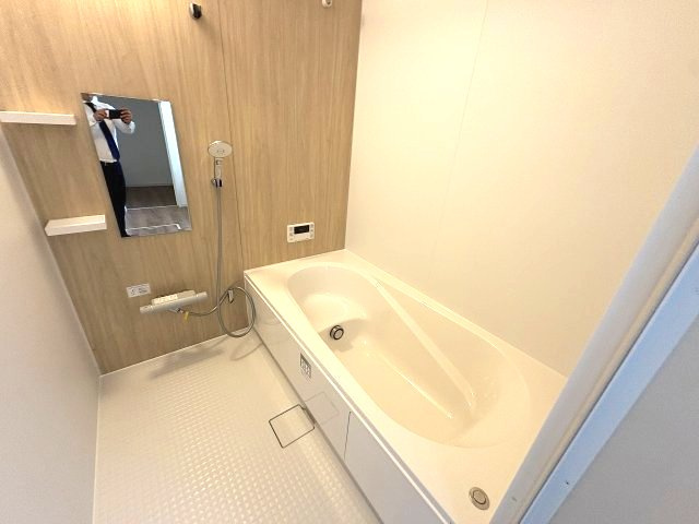 【浴室】 | 大野城市中1丁目5期　1号棟（全1棟）【仲介手数料無料・0円】 | 現地写真。浴室です。