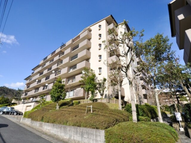 サンシティ桂坂壱番館の外観