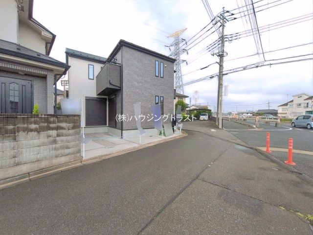 仲介手数料無料　所沢市荒幡・新築全1棟の前面道路含む現地写真