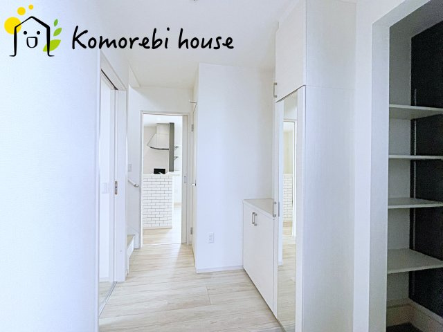 鴻巣市北新宿　3期4号棟　中古戸建の玄関|26.7.13　撮影済み