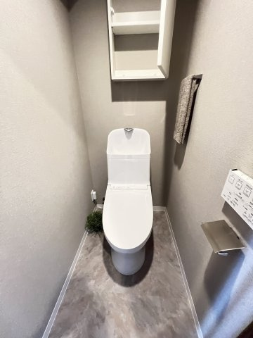 サニーコーポ八木西6階のトイレ|温水洗浄便座付きトイレ