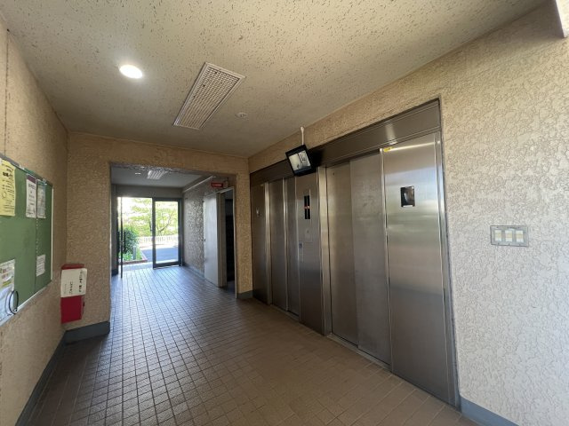 学校もスーパーも超近い！！１階のお部屋でも陽当たり文句なし♪専用庭はお好きなようにアレンジして楽しんで♪【リノベ／横浜パークタウンD棟】のその他共用部分