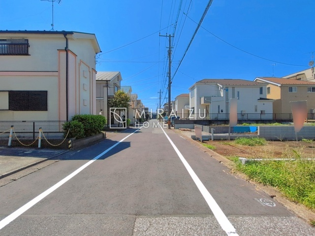 【前面道路含む現地写真】 | 日当たりの良いお家は嬉しいですよね。それぞれ価値観が分かれる箇所です、実際に内覧して日当たりの心地よさをご体感下さいね♪