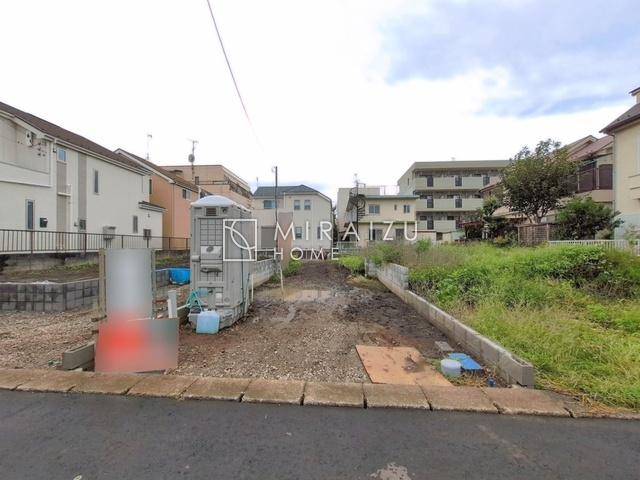 【外観】 | 青く澄み渡った綺麗な空と、陽の光をたっぷりと受ける、そんな新築住宅で新生活をスタートしてみませんか？見学・ご相談等、ミライズホーム(株)までお気軽にご連絡下さい♪