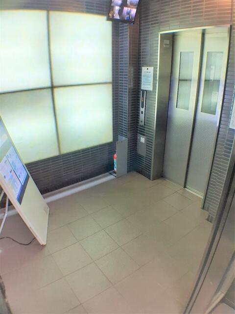 レジディア市谷薬王寺のその他共用部分|エレベーターホール 
