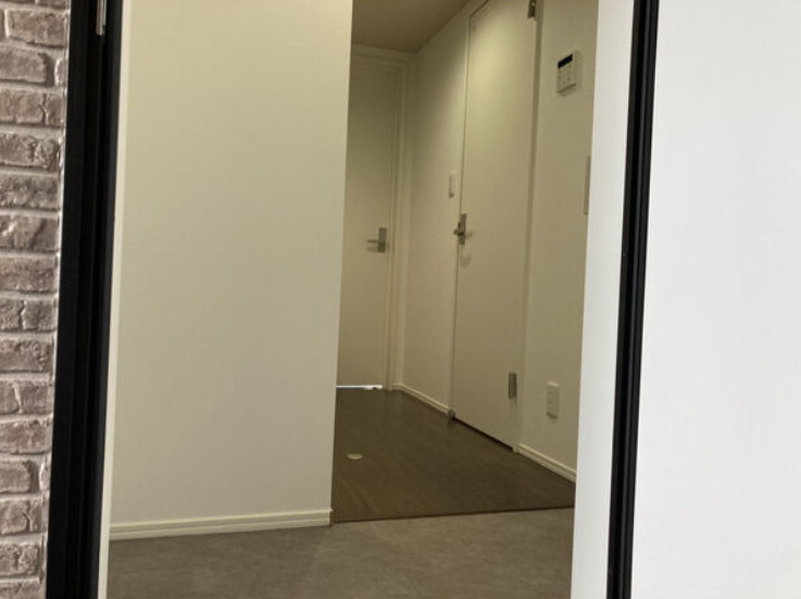 A-FLATの玄関