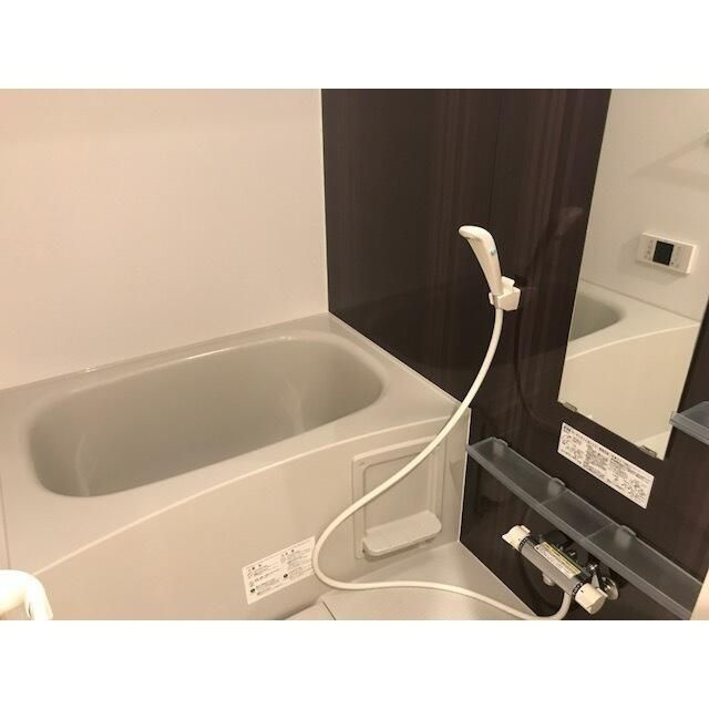 ウェルスクエア目黒中町の浴室
