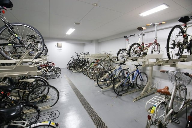 パレステュディオ新宿御苑駅前の駐車場|駐輪場あり