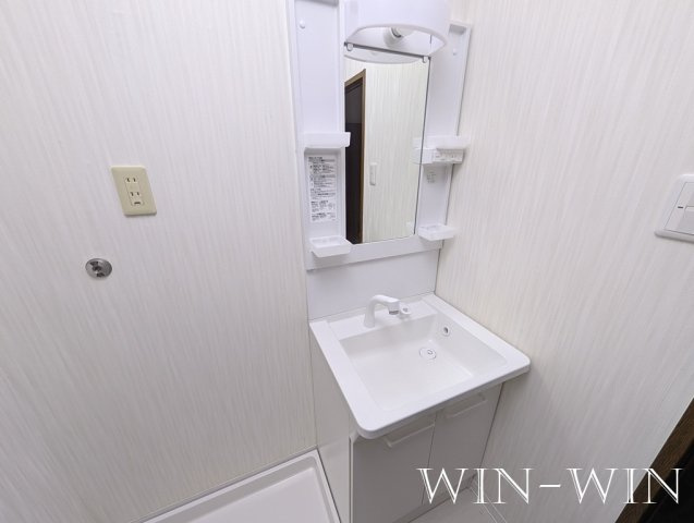 WEST COURT N棟の独立洗面台