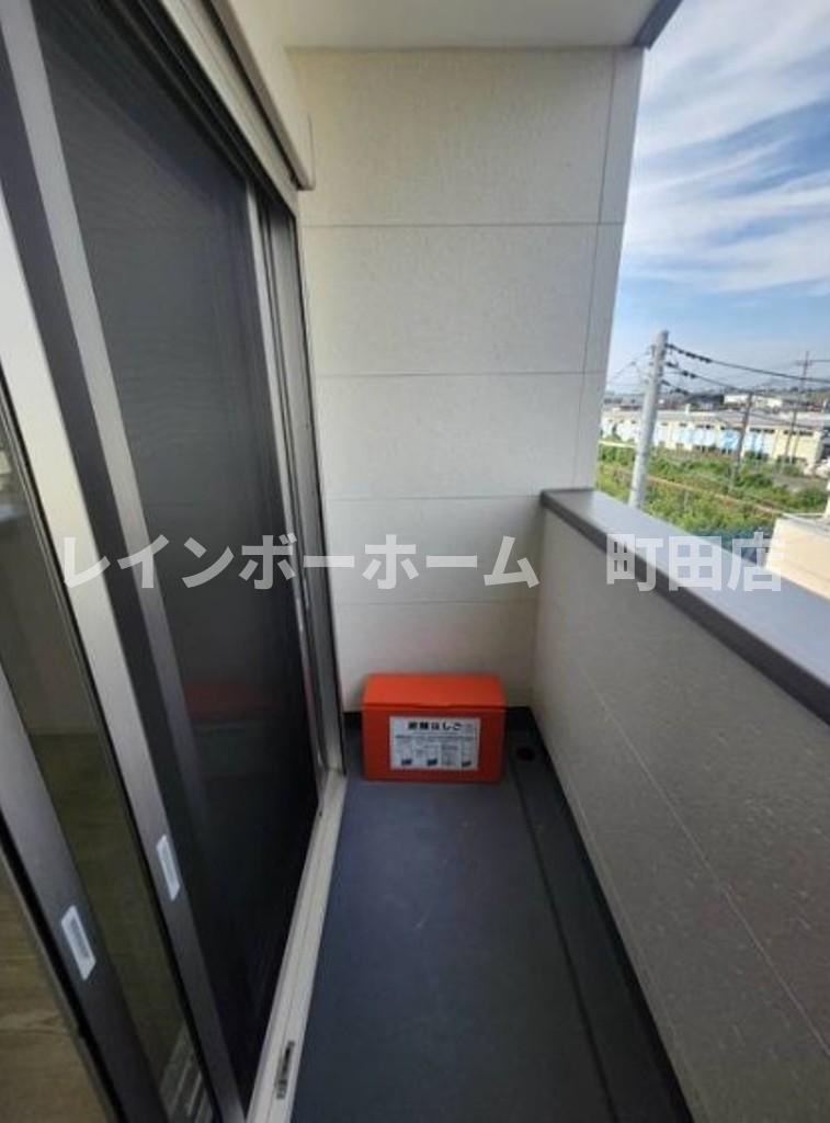 ジーメゾン海老名門沢橋ルリエ※初期費用分割あと払いサービス利用可能物件のバルコニー