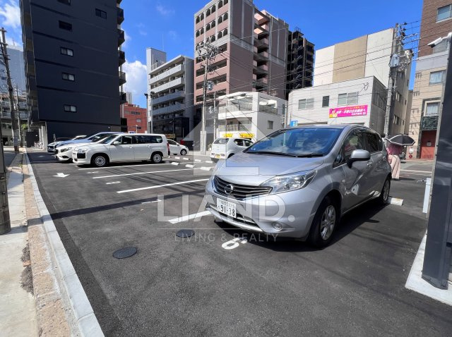 MODERN PALAZZO博多デュオグランデEast　住吉小学校区の駐車場|MODERN PALAZZO博多デュオグランデEast