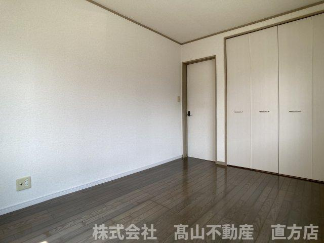 直方市大字感田のアパートの寝室