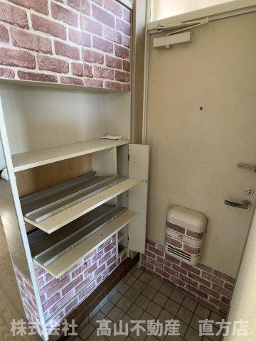 直方市大字感田のアパートの収納