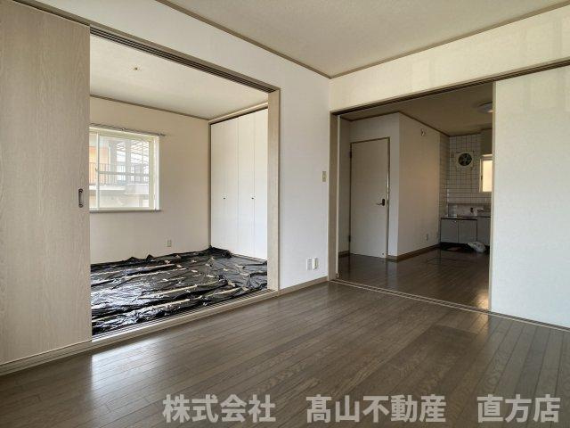 直方市大字感田のアパートの洋室