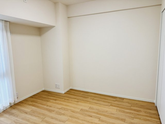 パークフィーネ南大沢４番館の子供部屋|～6.2帖の洋室です～