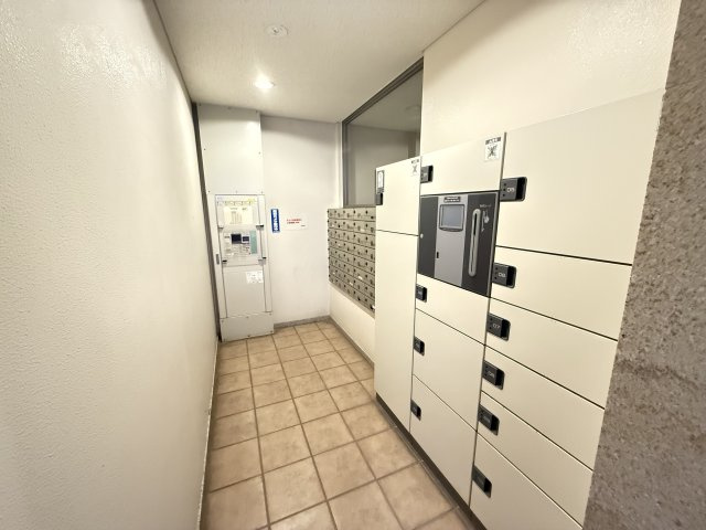 パークフィーネ南大沢４番館の設備|～不在時の荷物受け取りに大変便利な宅配BOX～