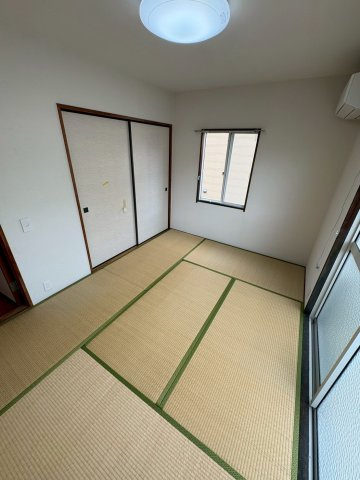 国分ガーデンハイツ　の和室