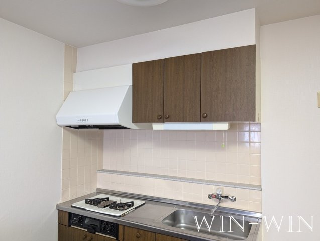 WEST COURT N棟のキッチン|イメージ（同建物内別部屋の写真です）